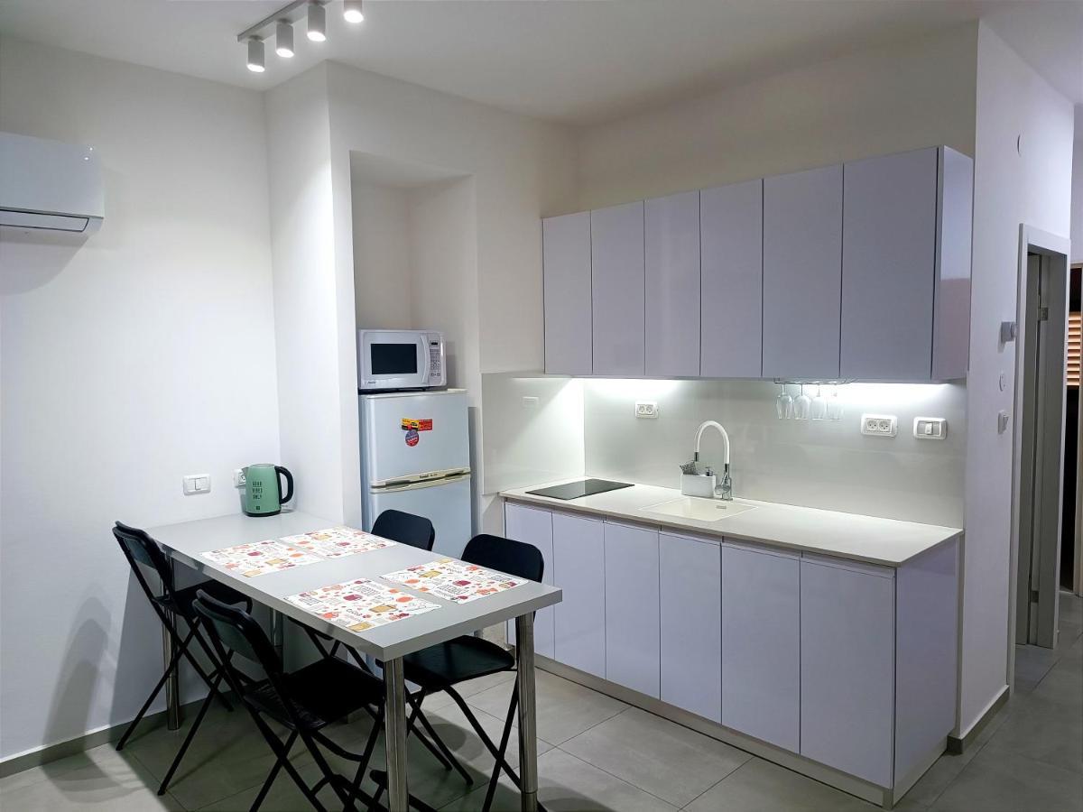 On The Sea Apartment Ashkelon Bagian luar foto
